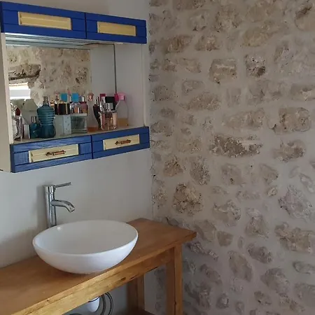 Couette-café 4 Personnes Au Lupin *